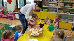 Skrzaty poznaja warzywa i owoce 115
