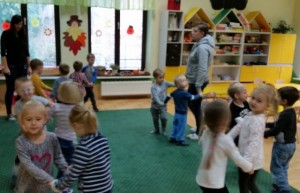 Skrzaty poznaja warzywa i owoce 59