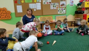 Skrzaty poznaja warzywa i owoce 72