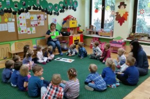 Skrzaty poznaja warzywa i owoce 8