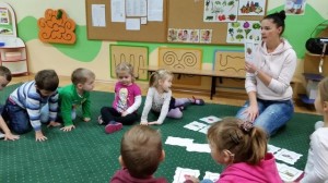 Skrzaty poznaja warzywa i owoce 83